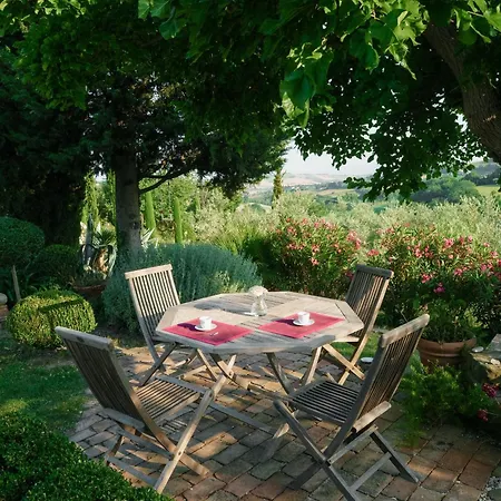 Casa Marie Leonie Tatil Evi Mondavio